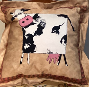 DM2-98 Pillow Full Body Cow