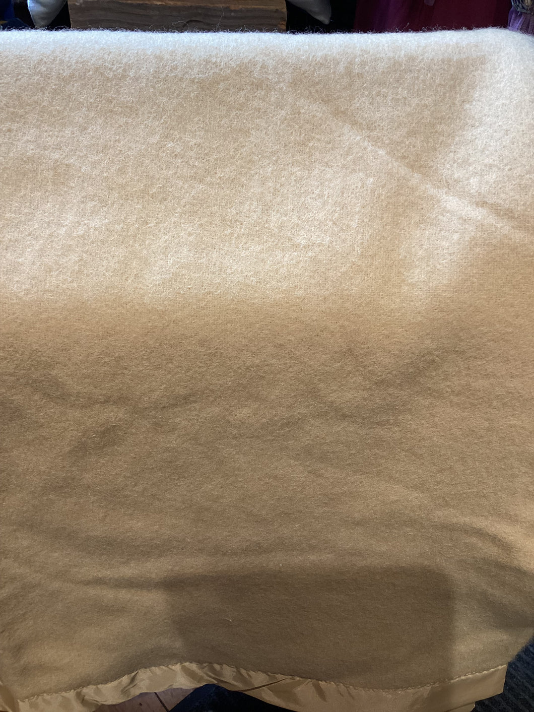 MN1-015 Pure Wool Blanket