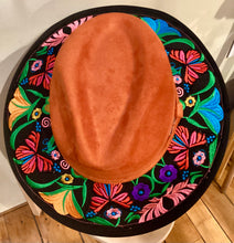 DM1-25 Hand Embroidered Cowboy Hat