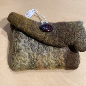FR1-010 wool silk pouch