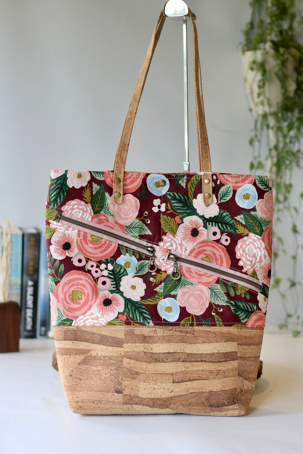 BD1-02-27   Large Melissa Tote Bag Cork Base /(Juliet Rose Burgundy)