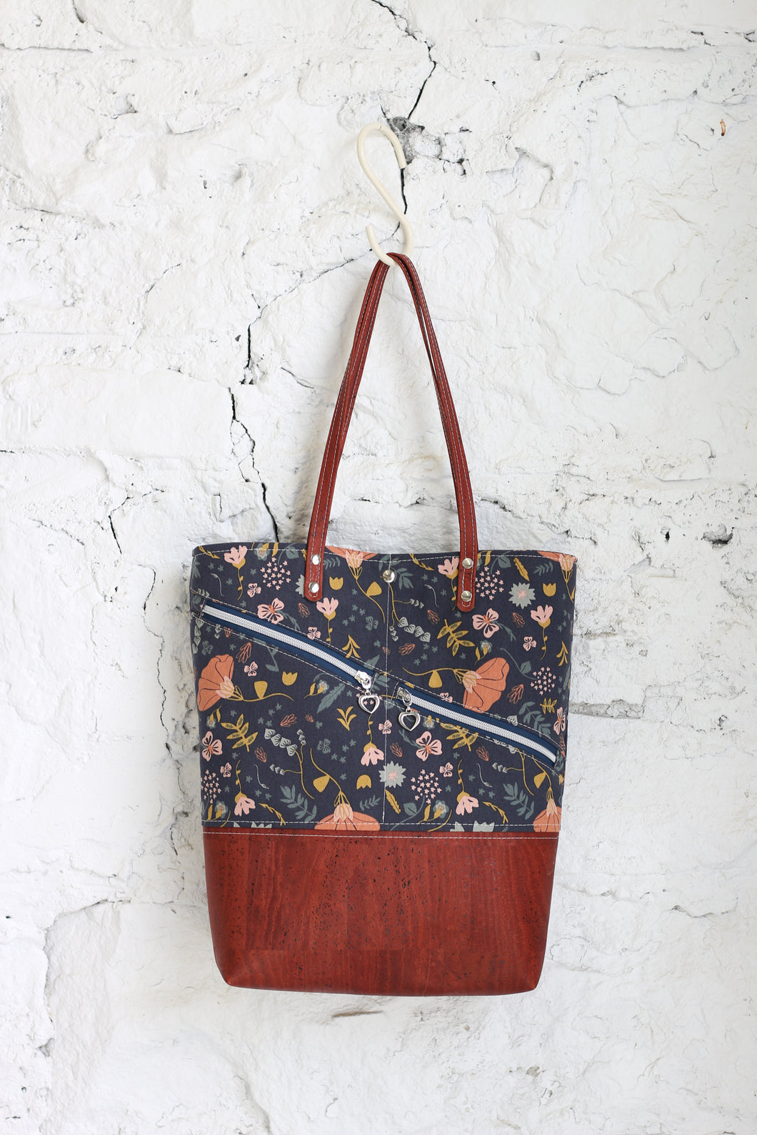 BD1-02-28 Melissa Tote Bag Cork Base