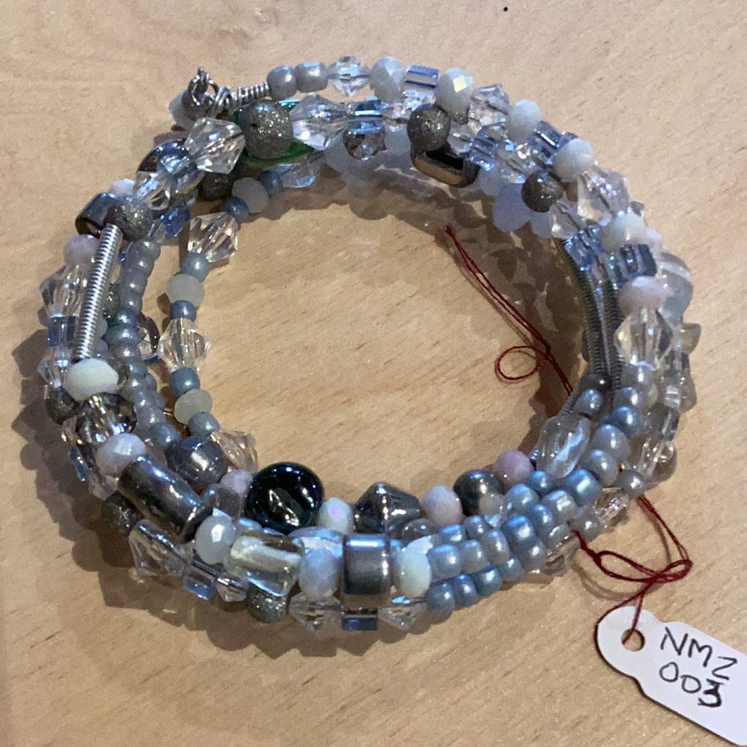 NM2-003 Bracelet Silver/ Cream Metal