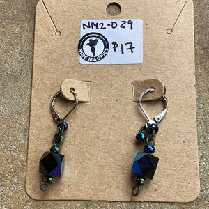 NM2-029 Earrings Black beads