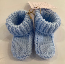 LG1-15 Hand knitted Baby Booties