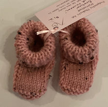 LG1-15 Hand knitted Baby Booties