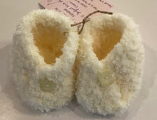 LG1-11 Hand Knitted Baby Slippers