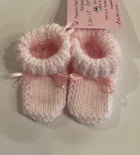 LG1-15 Hand knitted Baby Booties