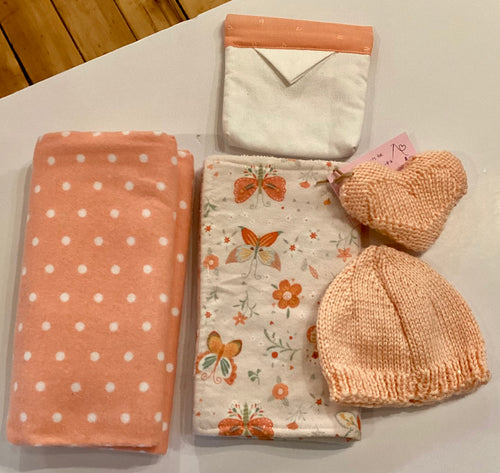 LG1-34E Gift Set with Nursing Care Newborn