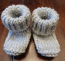 LG1-15 Baby Booties