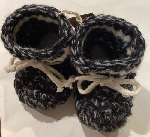 GE1-1662 Hand Knit Toddler Booties (M)