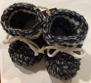 GE1-1662 Hand Knit Toddler Booties (M)