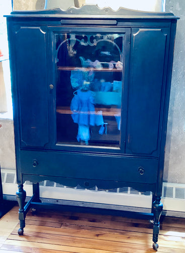 MN1-01 Accent Cabinet