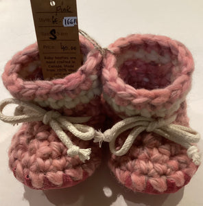 GE1-1661 Hand Knit Baby Booties (S)