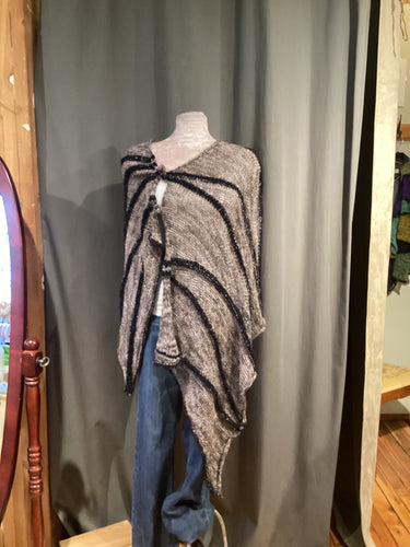 OS1-005 Shoulder Wrap Brown Black