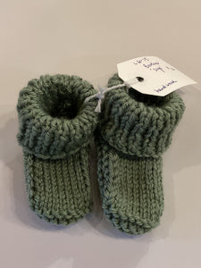 LG1-15 Hand knitted Baby Booties