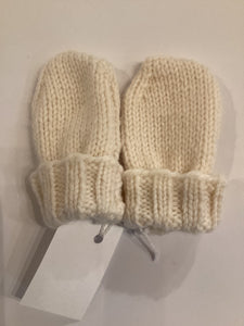 LG1-05 Hand Knitted Baby Mittens