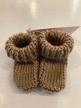 LG1-15 Hand knitted Baby Booties