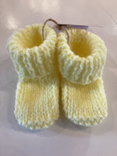 LG1-15 Hand knitted Baby Booties