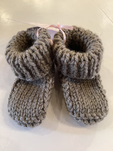 LG1-15 Hand knitted Baby Booties