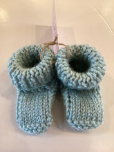 LG1-15 Hand knitted Baby Booties