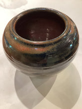 MN1-032 Pottery Studio Brown Vase