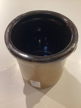 MN1-044 Studio Pottery Vessel