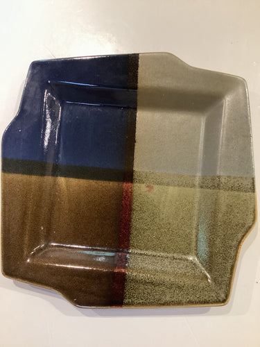 MN1-052 Studio Pottery Platter