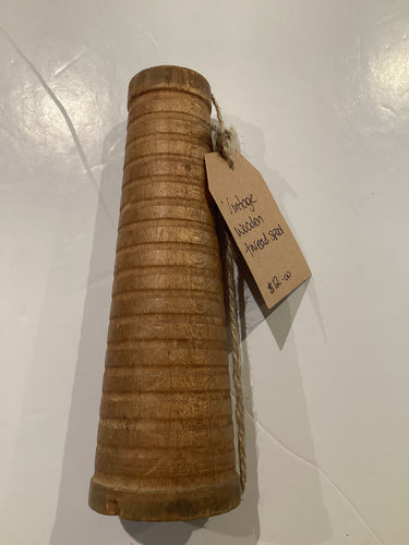 MN1-060 Vintage Wooden Thread Spools