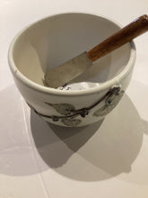 MN1-066 "Lynn Stewart" Pottery Small Bowl