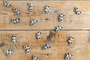 FF2-065 Table Confetti (Bicycle)
