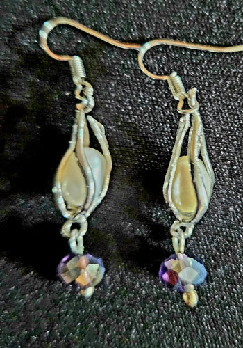 NM2-41 Earrings Caged Pearl
