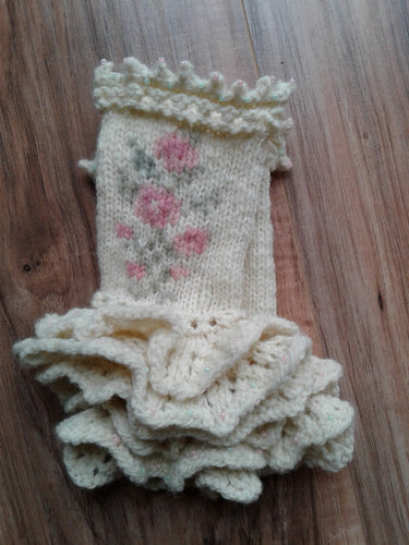 FC1-100 Wrist Warmer Hand Knitted