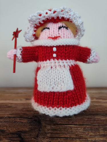 FC1-207 Hand Knit Little Figurine 