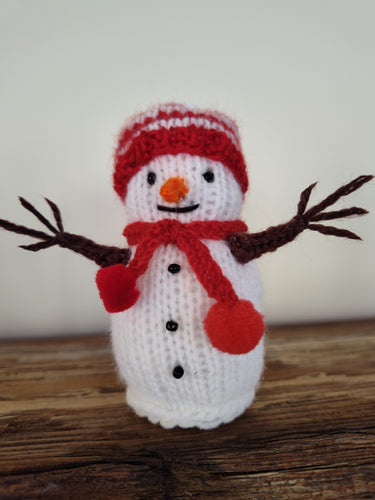 FC1-226 Hand Knit Little Figurine 