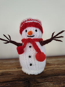 FC1-226 Hand Knit Little Figurine "Snowman"