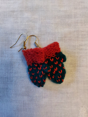 FC1-231 Hand Knit Earring