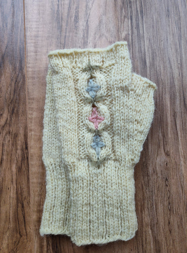 FC1-280 Wrist Warmer _ Cable Embroidered