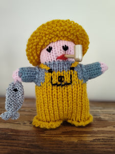 FC1-286 Hand Knit Little Figurine "Fisherman"