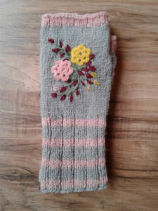 FC1-120 Wrist Warmer w Embroidered