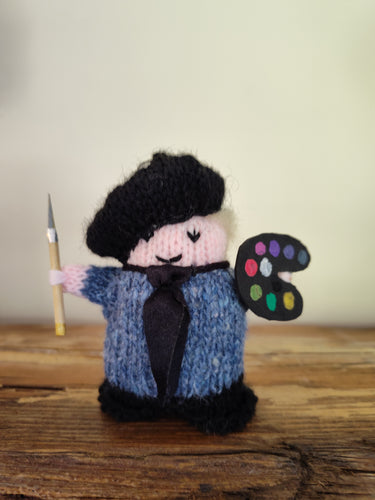 FC1-268 Hand Knit Little Figurine 