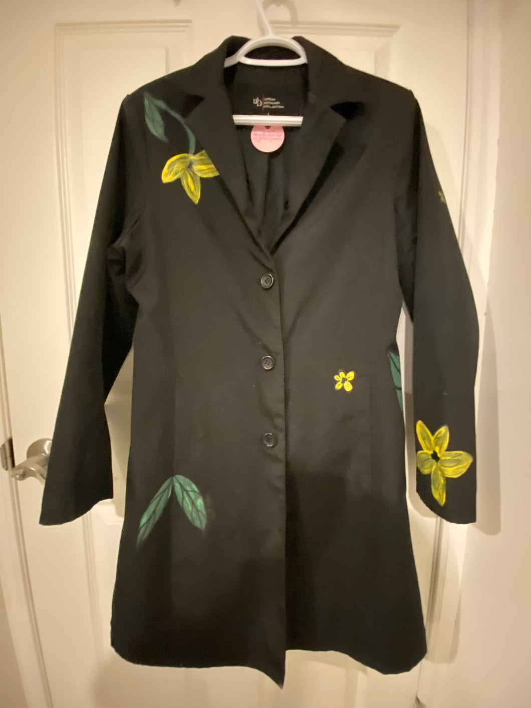 VTED1-276 Coat with Yellow Daisies