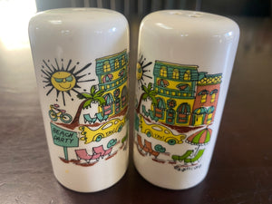 VTED1-360 Set of Retro Salt & Pepper Shakers - Beach Party