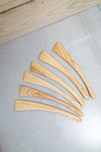 FF2-070 Crescent Spatula