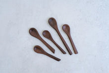 FF2-034 Tiny Spoon (Walnut)