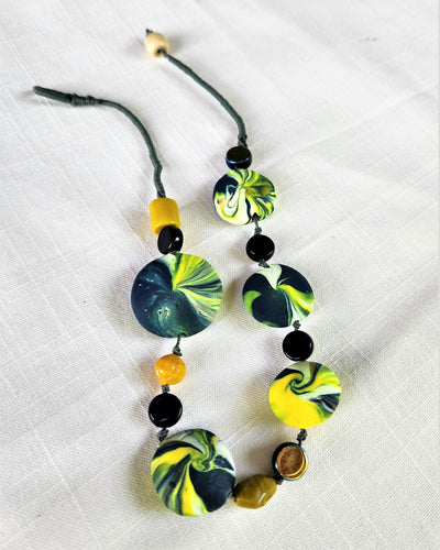 NM2-011 Necklace Green Polymer/Glass