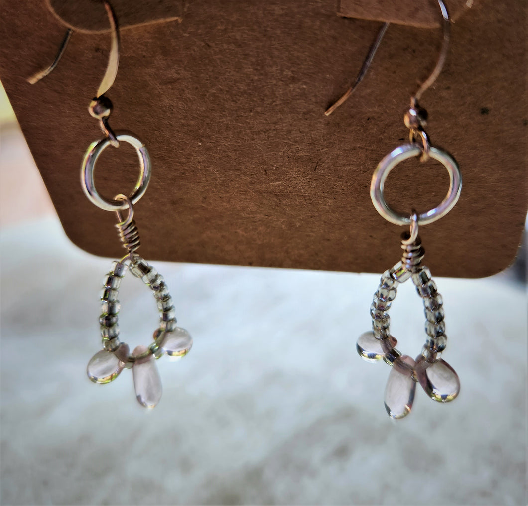 NM2-021  Earrings Glass/ Metal
