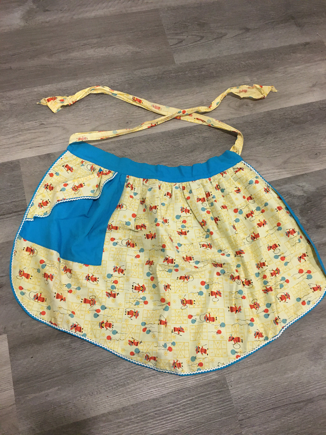 VTLD1-39 Vintage Half Apron