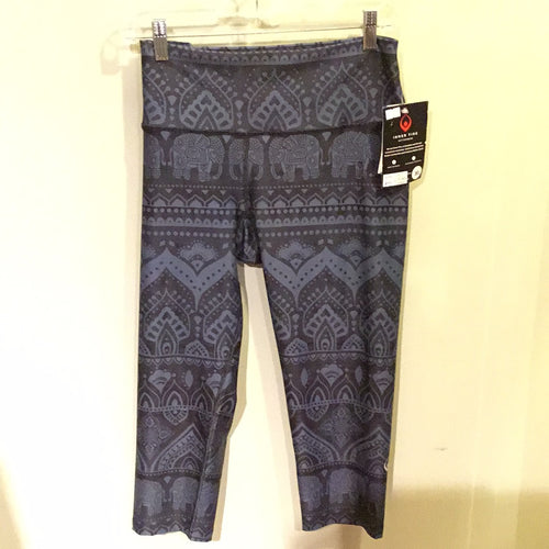 NM1-197 Capris