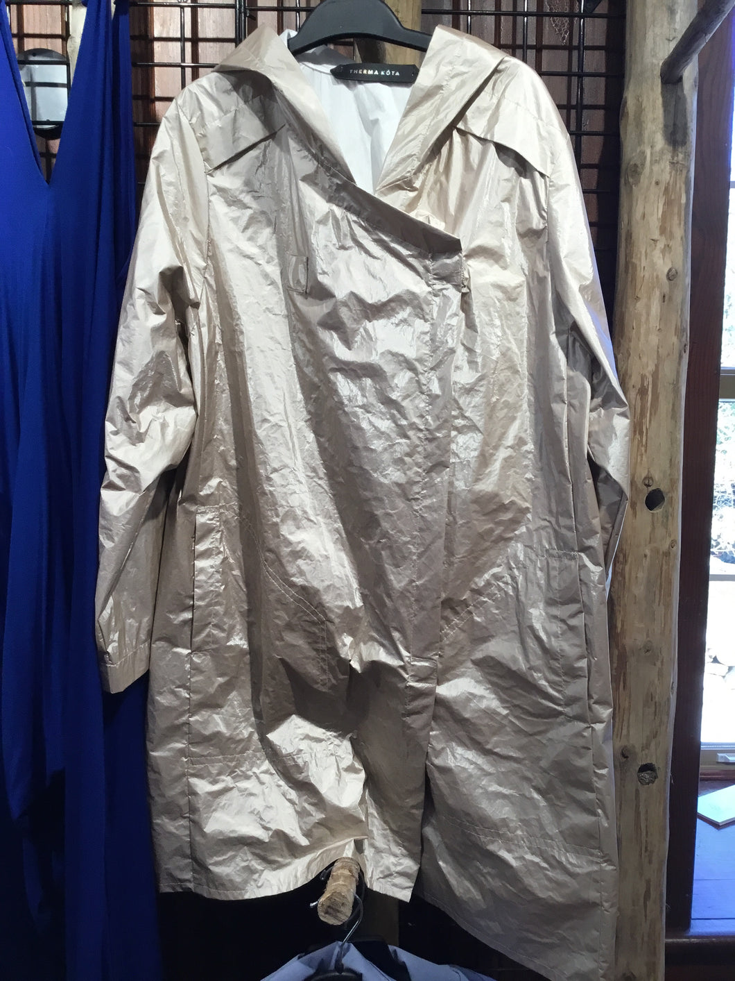 TK1-1837 pearl rain jacket sample